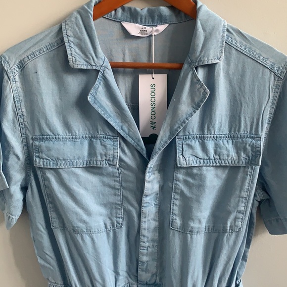 New H&M Belted Chambray Lyocell Shorts Romper Jumpsuit in size Extra Small - Picture 5 of 13
